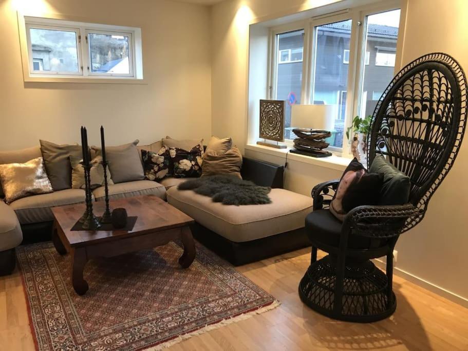 Stort Hus I Porsgrunn Sentrum Med Gangavstand Til "Alt" & Gratis Parkering Til Flere Biler Экстерьер фото
